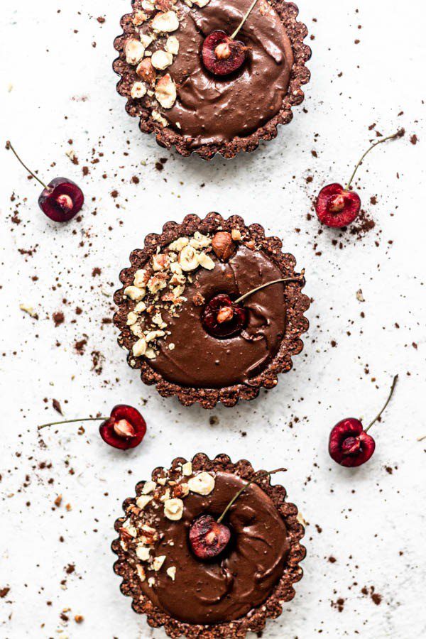 No-Bake mini chocolate cherry tartlets